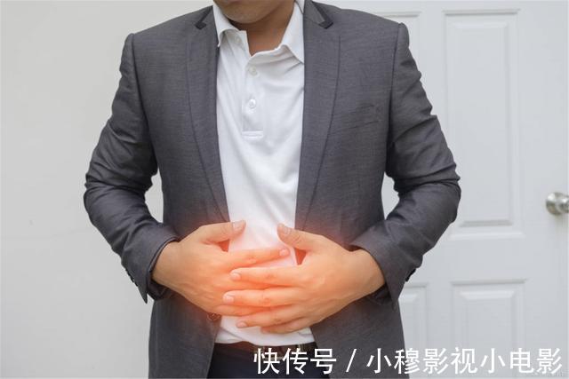 恶性肿瘤|胸前出现小红点,担心是肝癌?若伴有这4个症状,得当心了