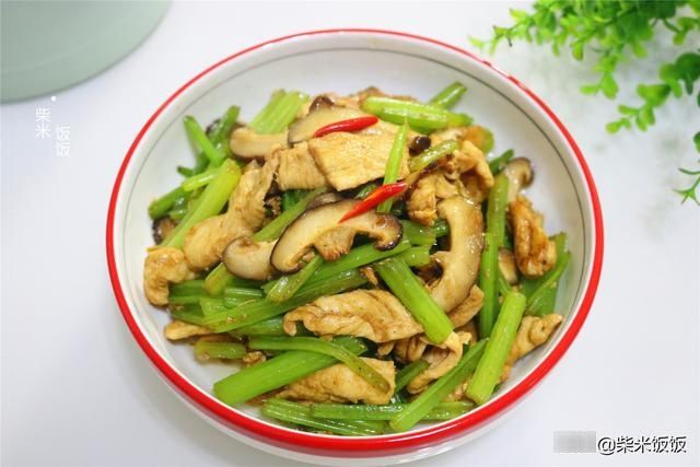 适合晚餐吃的一道菜，营养低脂味道好，做法简单，好吃不长胖