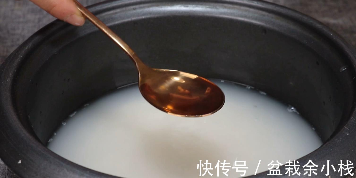 大米|蒸米饭最忌直接就蒸，饭店师傅教你诀窍，米饭粒粒分明又筋道