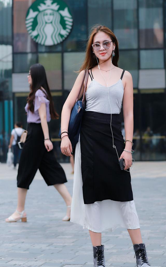 裙装 小姐姐抹胸裙装搭配衬衫外套,时髦性感,妖娆迷人