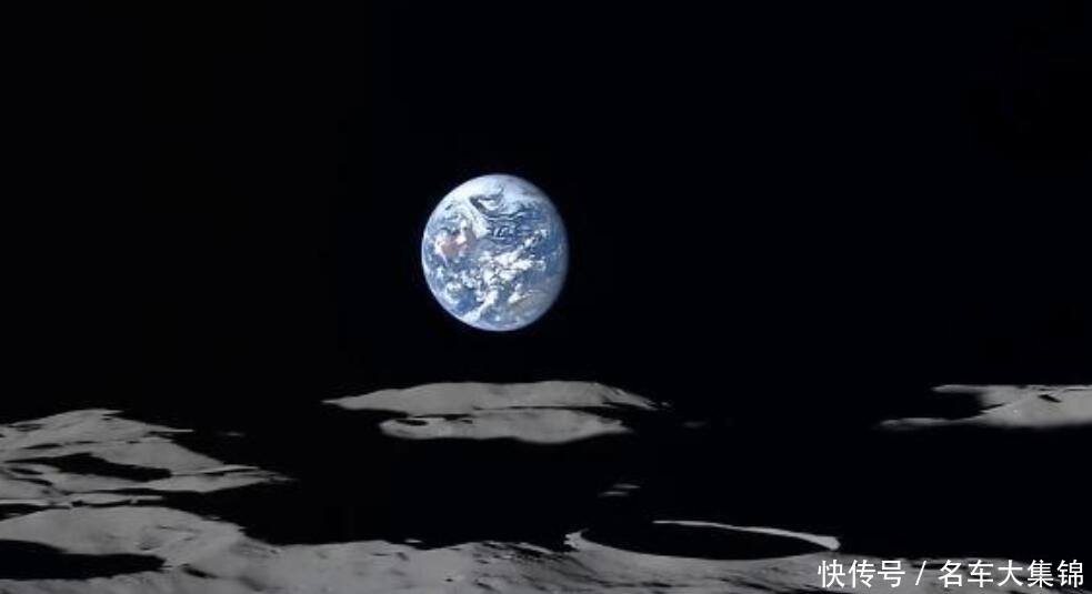 我在地球上用激光瞄准月球,多久才能在月球上看到激光圆点?