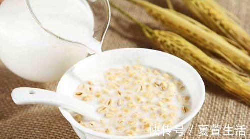 燕麦粒|减肥期间常吃燕麦，即食燕麦和普通燕麦到底哪种更好？了解一下