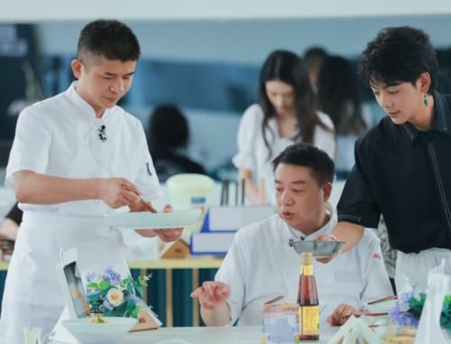 做菜|《中餐厅5》明星做菜贵到离谱,黄晓明鱼头卖155,龚俊一份虾199