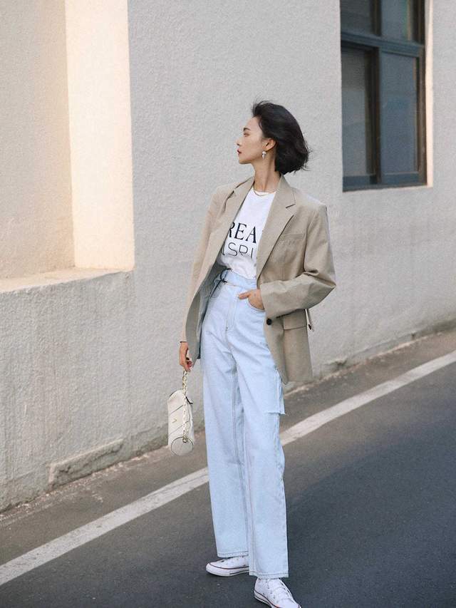 有气质|果然,西服外套还是配“牛仔裤”才洋气,显高显瘦,关键还耐看