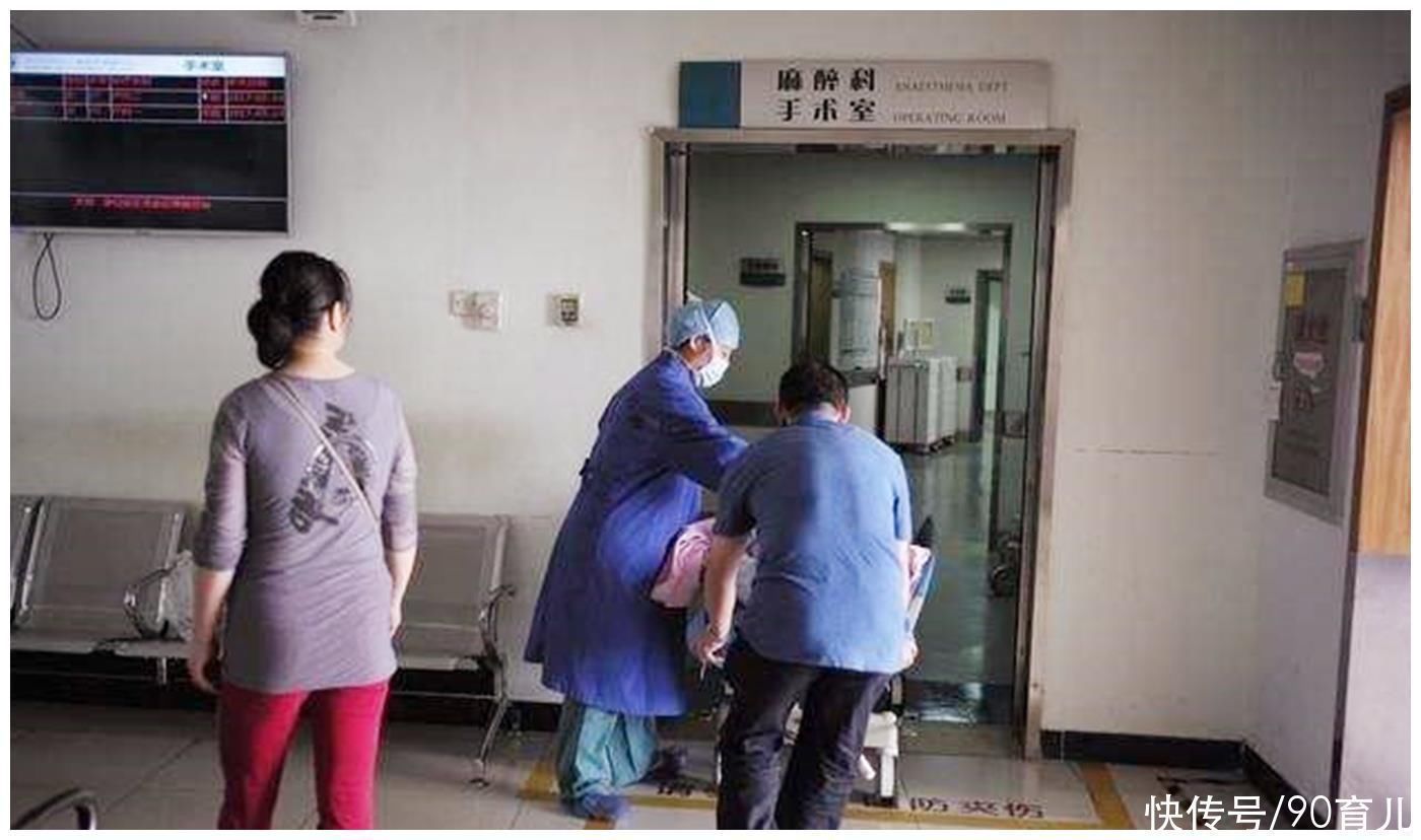 紧张|产妇出产房第一句话就是“冷”,医生遭家属质问,医生:冷就对了