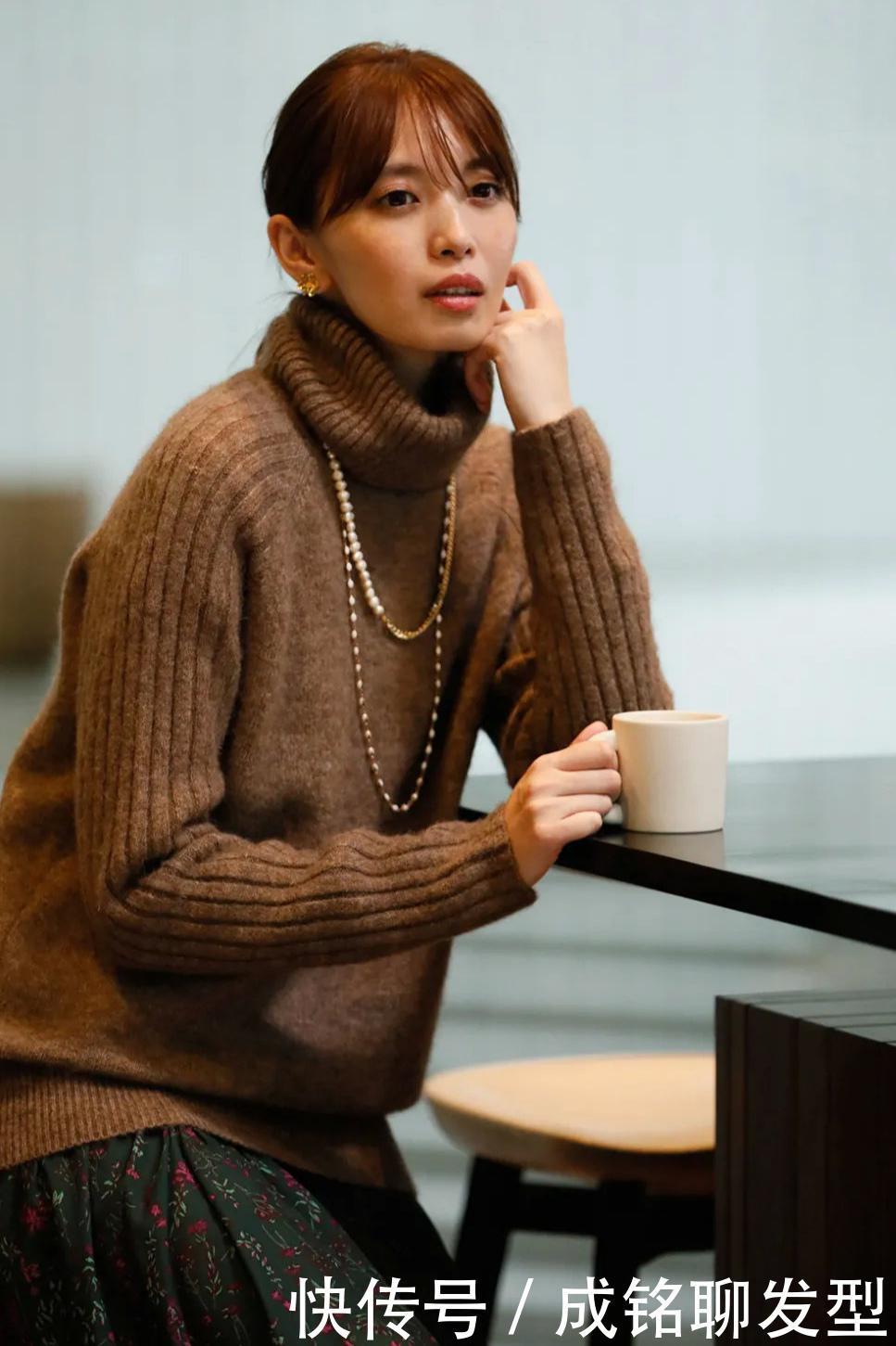 春装怎么穿才有高级感？学会用这三类色彩搭配，让你气质更出众