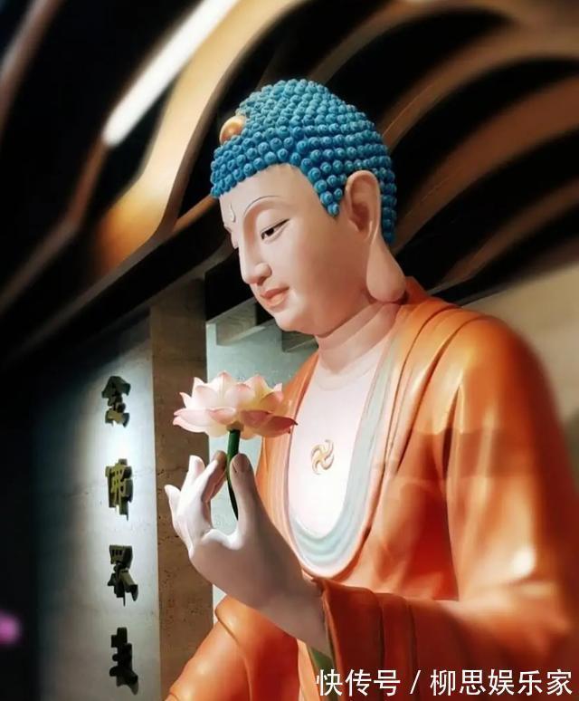 贾宝玉#去寺庙拜佛时,见到“佛”就流眼泪的人,要注意了