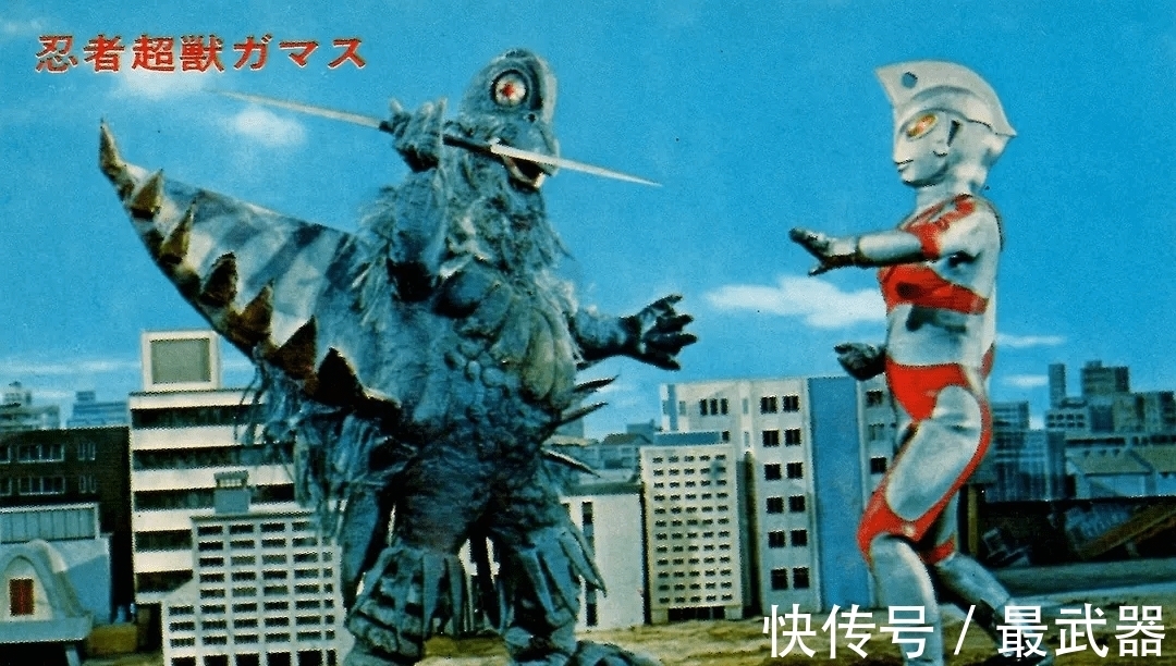 奥特|1972年的《艾斯奥特曼》,因采用男女合体变身,差点毁了一部经典
