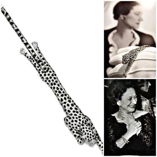 手镯 辛普森夫人的珠宝欣赏,她的豹子手镯柔性真好,能自己垂到手腕上
