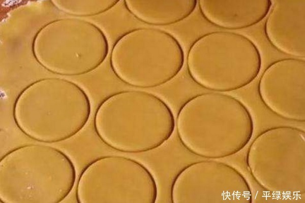 食用油|想吃小饼干不用再买了，自制小饼干教给你，没有烤箱也能做