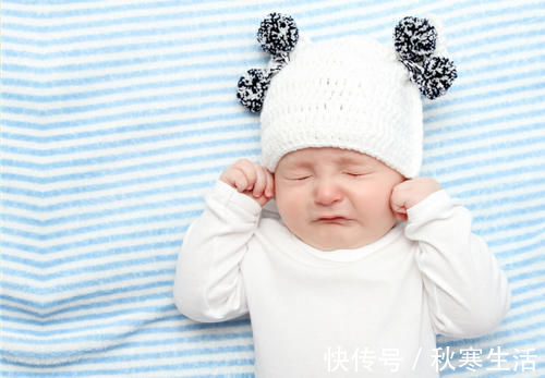 皮肤瘙痒|摇头撞头抓耳朵，宝宝是在传递什么信号？有4点需要先行排查