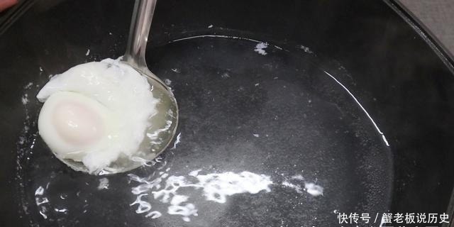 做荷包时，谨记别直接下锅，20年老保姆教我新方法，滑嫩还不坏