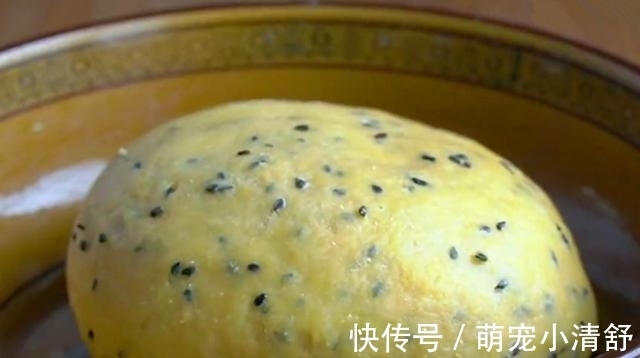 拉丝|1碗面粉6个鸡蛋，教你秘制新吃法，柔软又拉丝，孩子总是吃不够