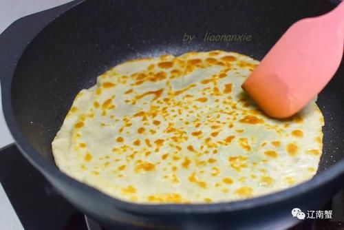 做韭菜盒子，鸡蛋千万别炒，这样做好鲜啊