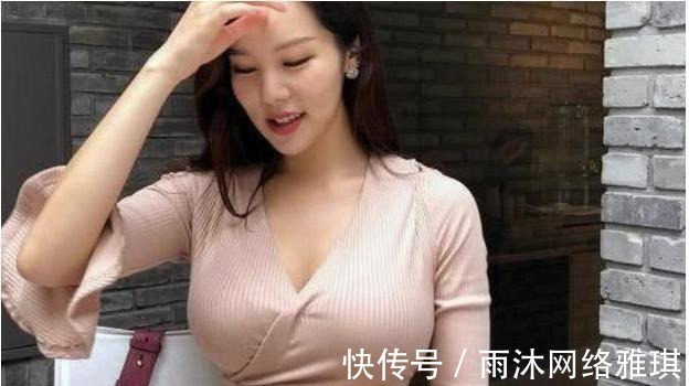 母乳喂养|辣妈的时尚街拍,好身材吸引目光,一项运动或许是得力助手