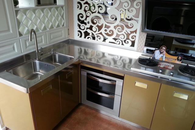 密度板|厨房不一定要做橱柜,炒菜做饭这样“弄”,高级美观又耐用