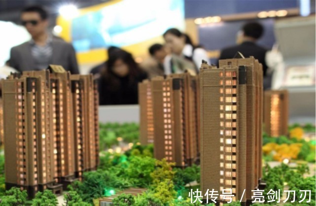 差距|“租房族”和“买房族”对比,谁更轻松?过来人说出差距