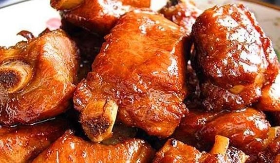 洗排骨时，只用清水洗就错了，教你正确做法，不腥不柴浮沫都少