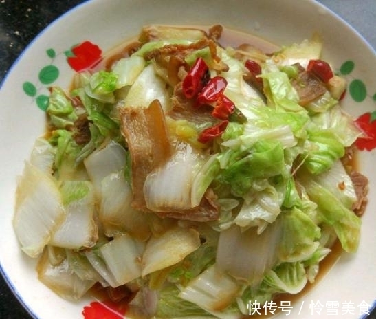 炒“大白菜”时,很多人第一步就做错了,难怪口感差,还不入味