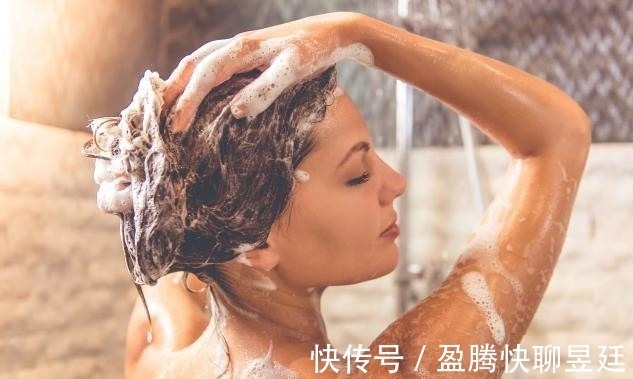 脱发|头发多久洗一次最好?多数人一直都做错了,难怪头发越掉越多