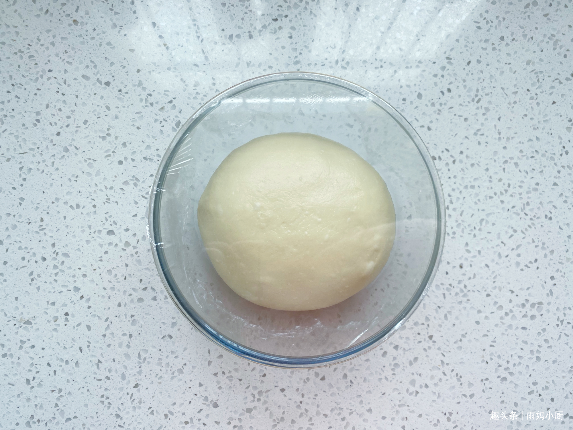 用了九年的面包配方，奶香浓郁又拉丝，做法简单，比买的好吃