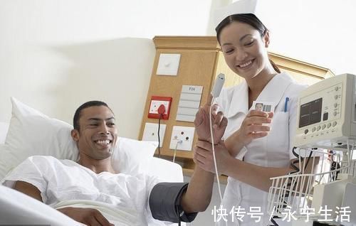 测量血压|一个人的正常血压是多少，测血压的时候左手更准还是右手更准