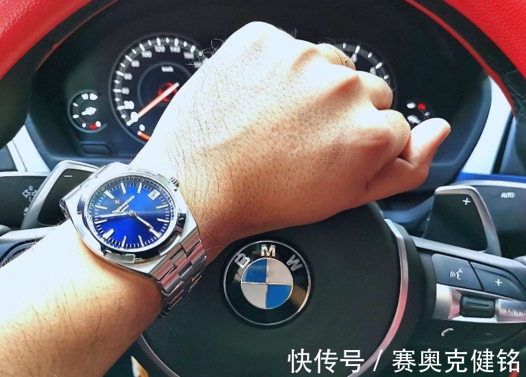 康卡斯|今年夏天流行蓝盘手表，这三款就很不错