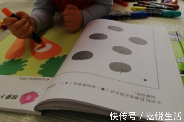 玩玩具|孩子的专注力,都是被父母的不当养育毁掉的,这些坑你踩了吗