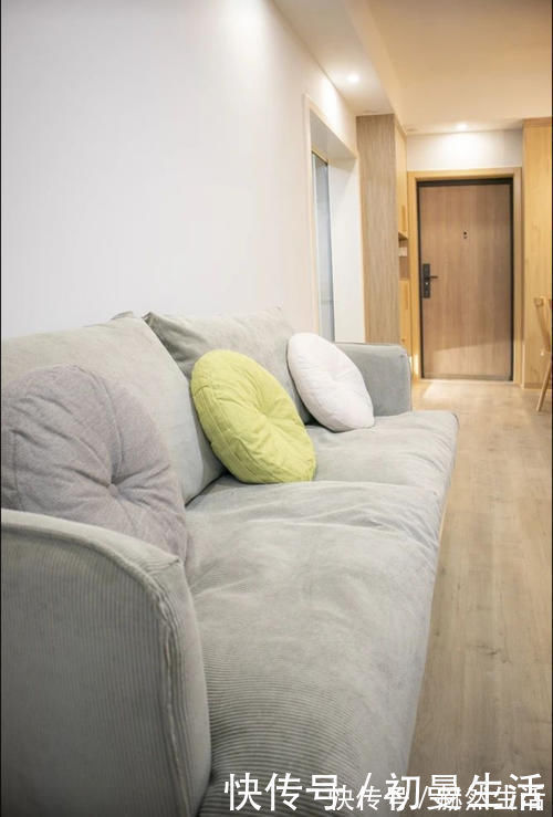 收纳|没有玄关也不愁，学学他家房门两侧装满柜子，比独立玄关还能装！