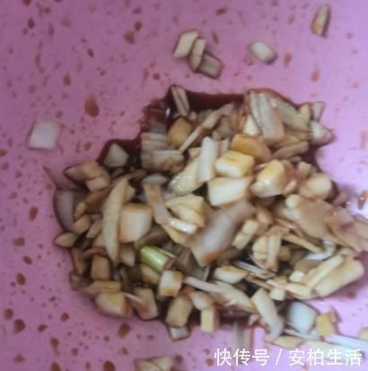 天冷吃饺子,这样调饺子馅才叫香,饱满又多汁,怎么煮都不破皮!