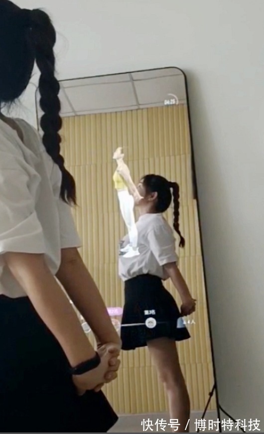 跑步机|把一面“镜子”当教练，现在时尚人士不去健身房，而是居家这样操作！