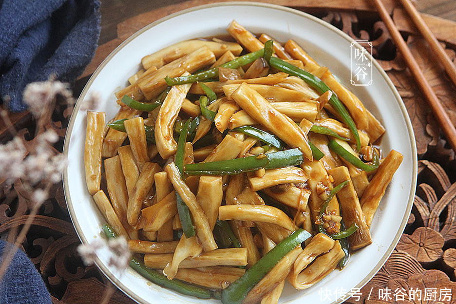 2汤匙|深秋,少吃肉多吃这菜,3块钱1斤,口感比肉还香,胖纸们的最爱