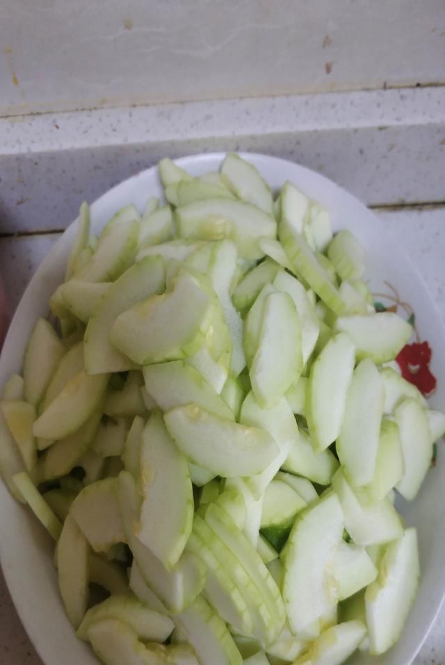 最护眼的不是胡萝卜素而是它,孩子常吃,明目亮眼,慢慢恢复视力