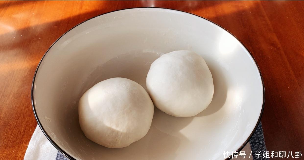 放到|把制作酱香饼的秘方教给你,酱香浓郁层层分明,学会能出摊了!