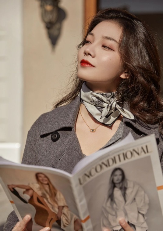 长筒靴|冬天穿“小白靴”更惊艳,显瘦耐看还减龄,配大衣美极了!