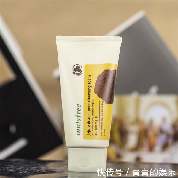 郝莲娜|这些洗面奶能去黑头、白头、缩小毛孔，每次洗后发现脸白净了不少