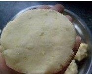 红薯不要只做烤红薯蒸红薯了，教你红薯饼新做法，香甜软糯