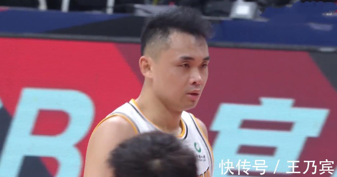 三分|半场5记三分轰17分!山西神射手投疯了,孙铭徽11中3广厦落后