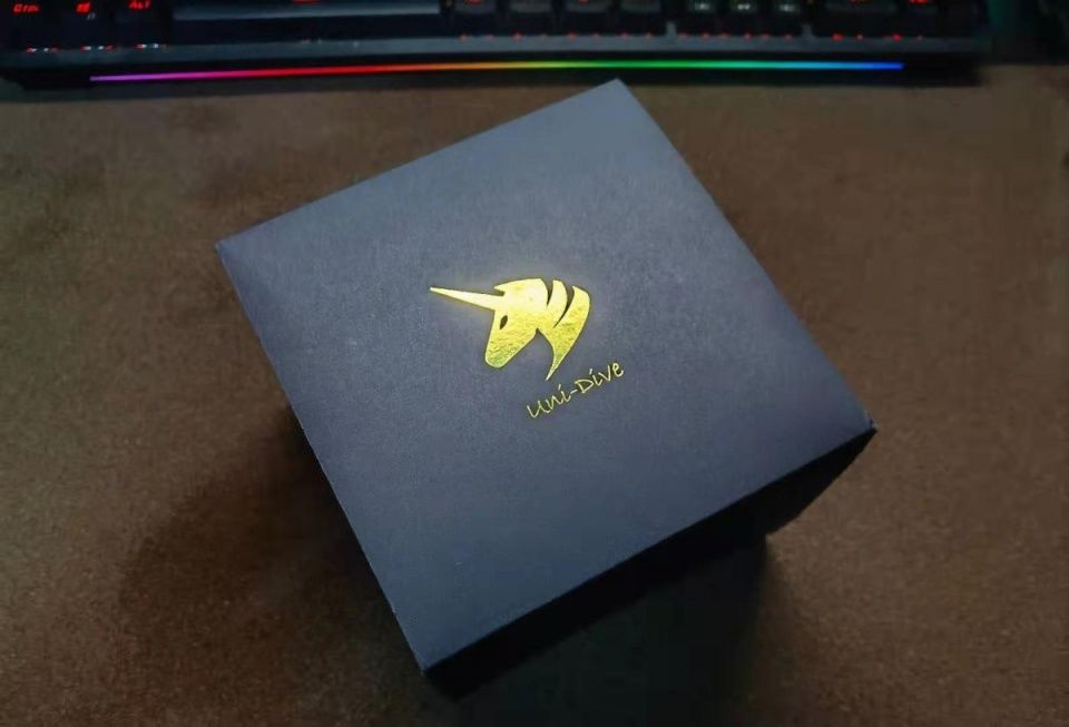 腕间的独角兽把玩那属于时光和你我的记忆PROXIMA