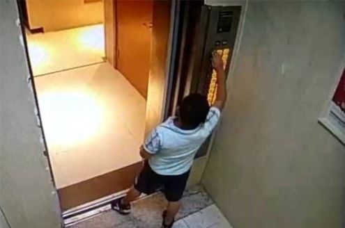 孩子|熊孩子远程操控邻居电视,熊家长不仅不管反而录像,邻居:什么鬼