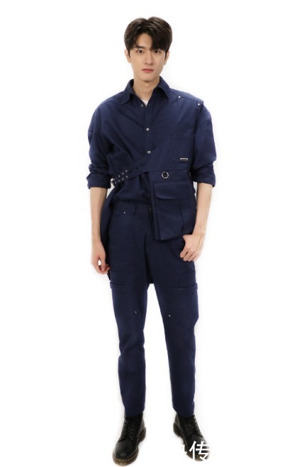 造型|还在卫衣叠穿衬衫?看林一搭配绵羊背心,效果瞬间好到爆