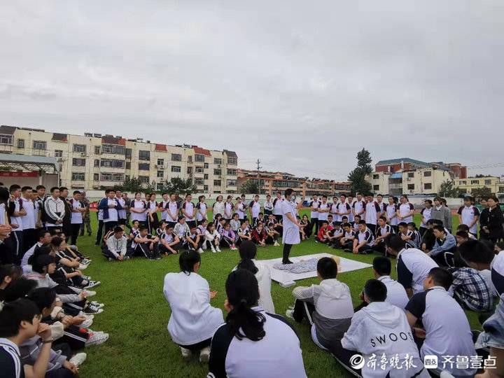 开学第一课|泰安二中开学第一课，从“心肺复苏”开始