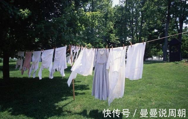 衣服|机洗衣服不能只放洗衣液,关键的几步,让衣服洗得更干净