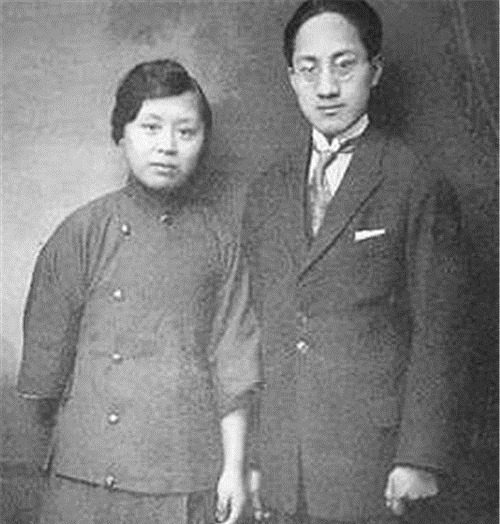 徐志摩@再婚后徐志摩生活穷困潦倒,向张幼仪借钱,她每次都说8个字