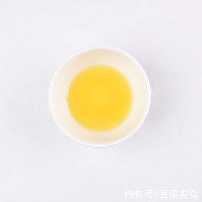 #安佳万圣烘焙奇妙夜# 轻乳酪芝士蛋糕