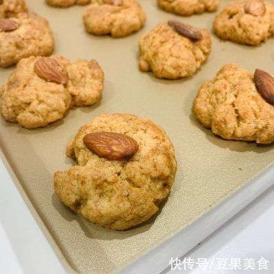 过年点心??巨简单杏仁桃酥??搅一搅就搞定