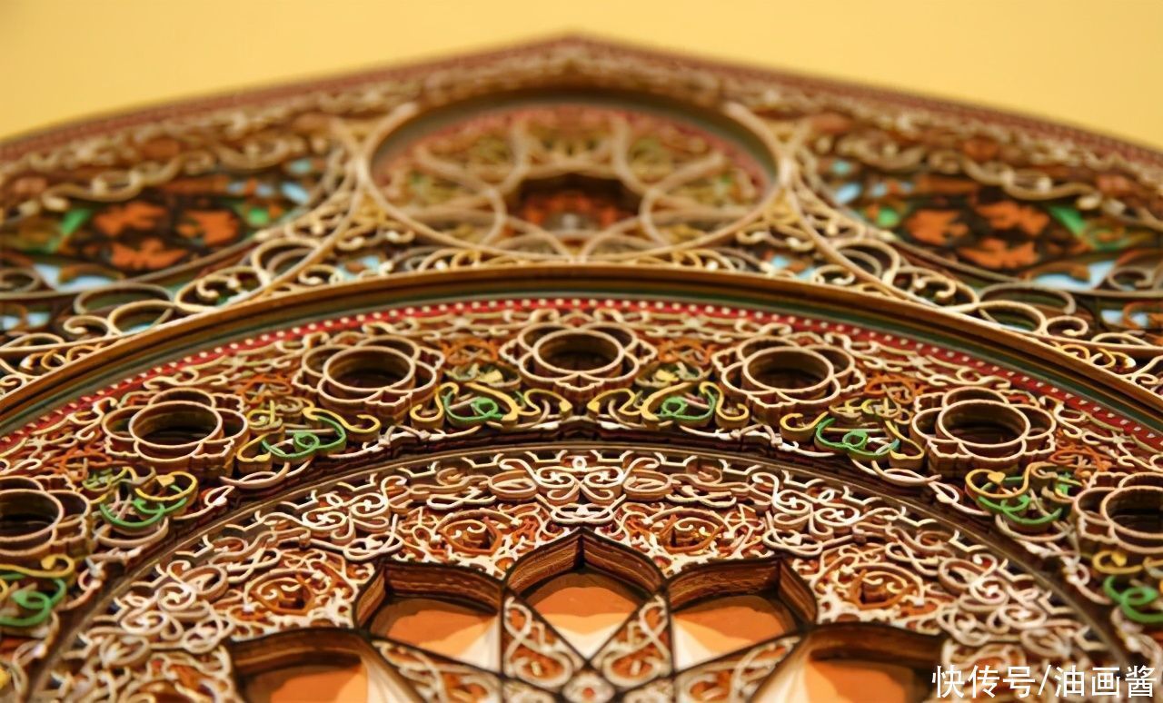 埃里克·斯坦德利&他用时6个月,耗费200张纸,就为制作一个纸雕作品