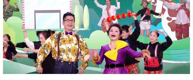 湖南卫视春晚:孙悦引回忆杀,刘谦魔术神奇卡点,周深肺活量惊人