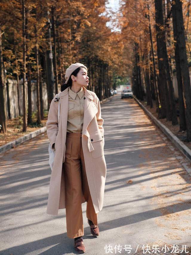 裤子|秋天太适合穿大地色了,大衣搭配直筒裤气质又高级,太喜欢了