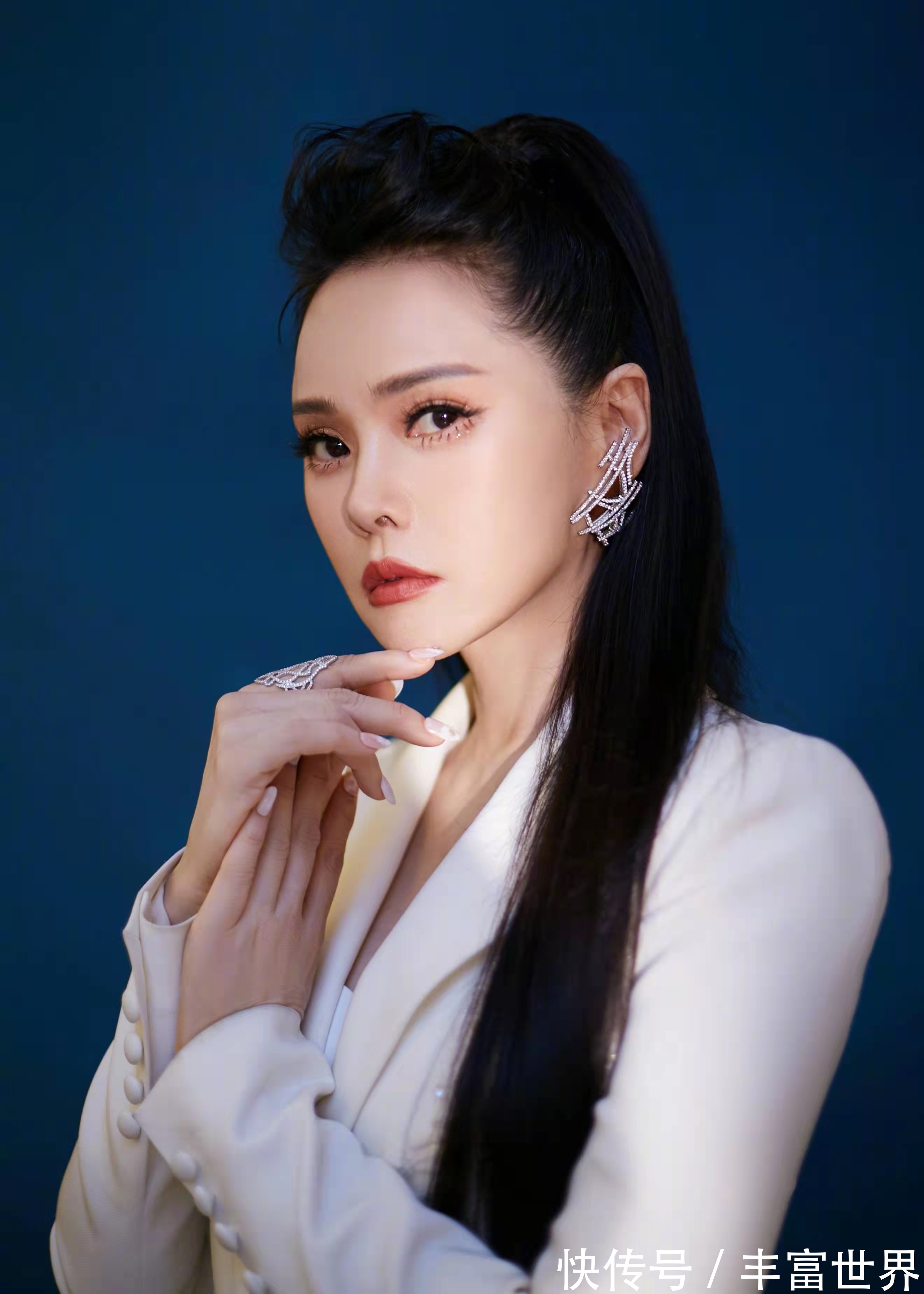 “虎妞”宋雨琦自曝吃活蟲(chóng)!伊能靜看到蟲(chóng)子嚇到失神